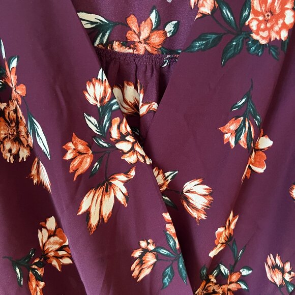 B-Wear Women's Dark Purple/Burgundy Floral 3/4 Sleeve Top, Size M - NEW - Picture 3 of 10